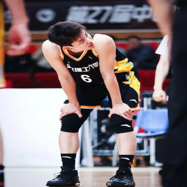 篮球季后赛走势解析:从数据视角深度剖析第97组对决